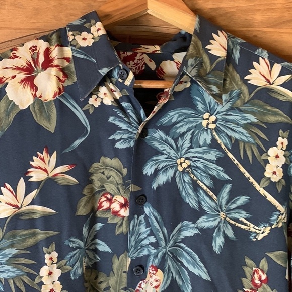 Izod silk Hawaiian shirt Size Medium - Picture 3 of 8
